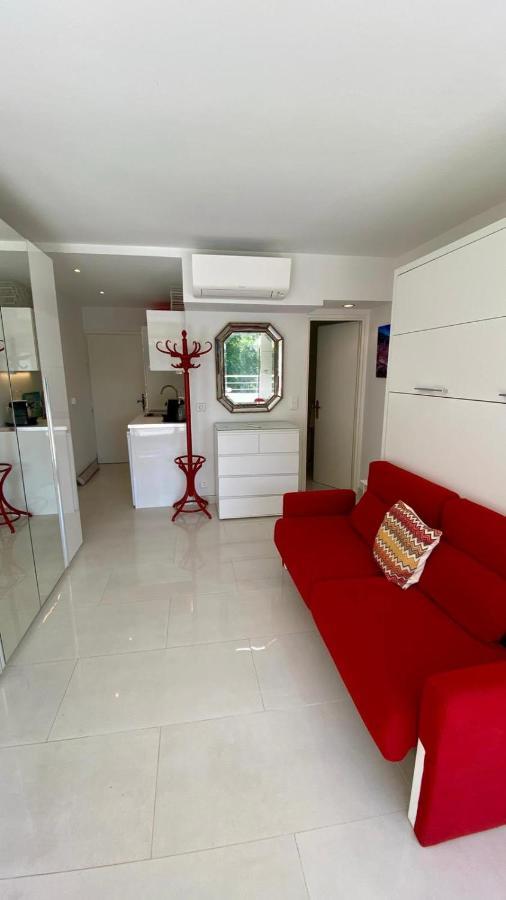 Apartamento Charming Studio With Pool In Saint Tropez Exterior foto