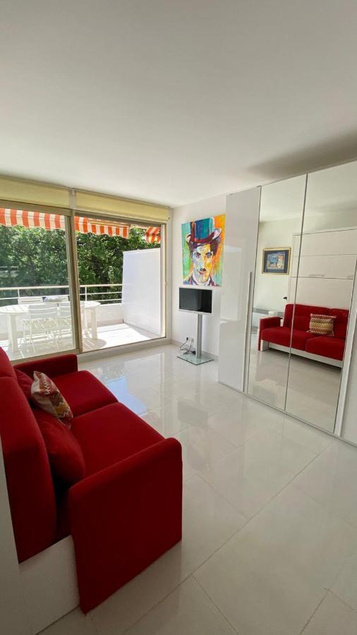 Apartamento Charming Studio With Pool In Saint Tropez Exterior foto