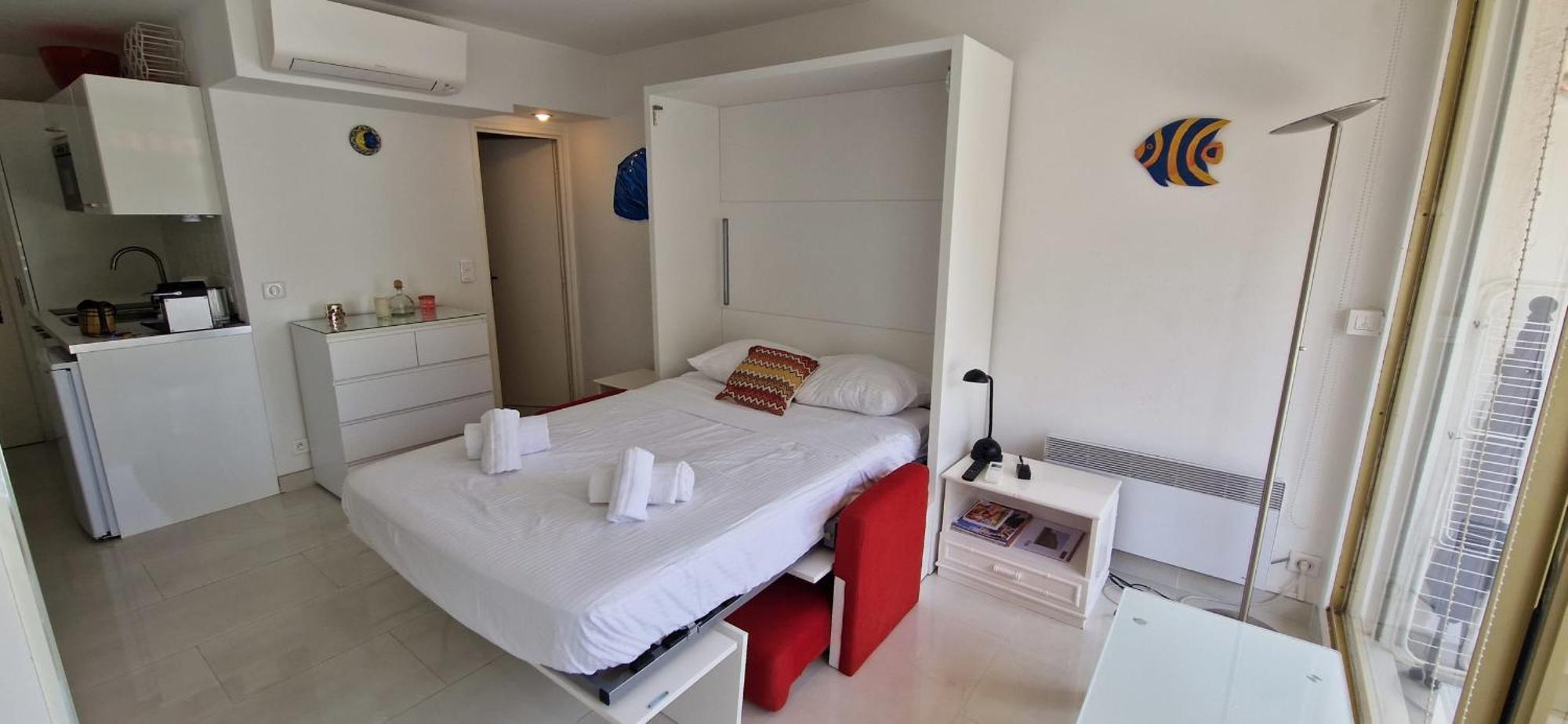 Apartamento Charming Studio With Pool In Saint Tropez Exterior foto